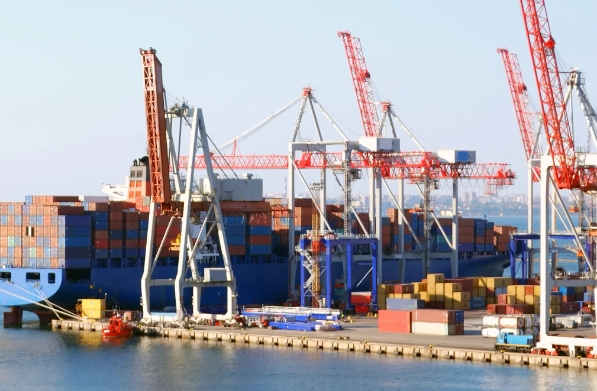 һȫ򻯵ʱϺװǰžصĽɫ